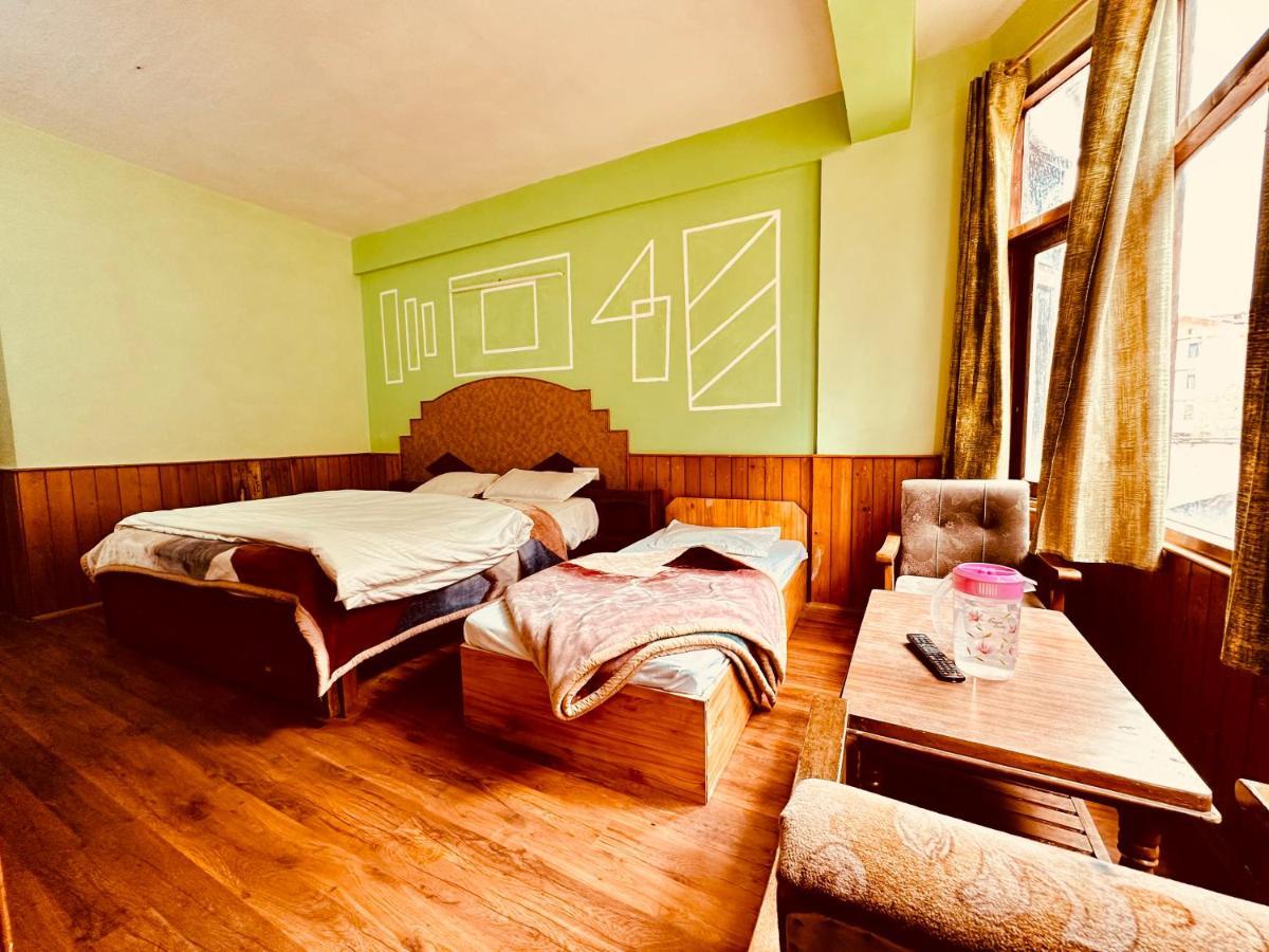 Hotel Daulat Manali Екстериор снимка
