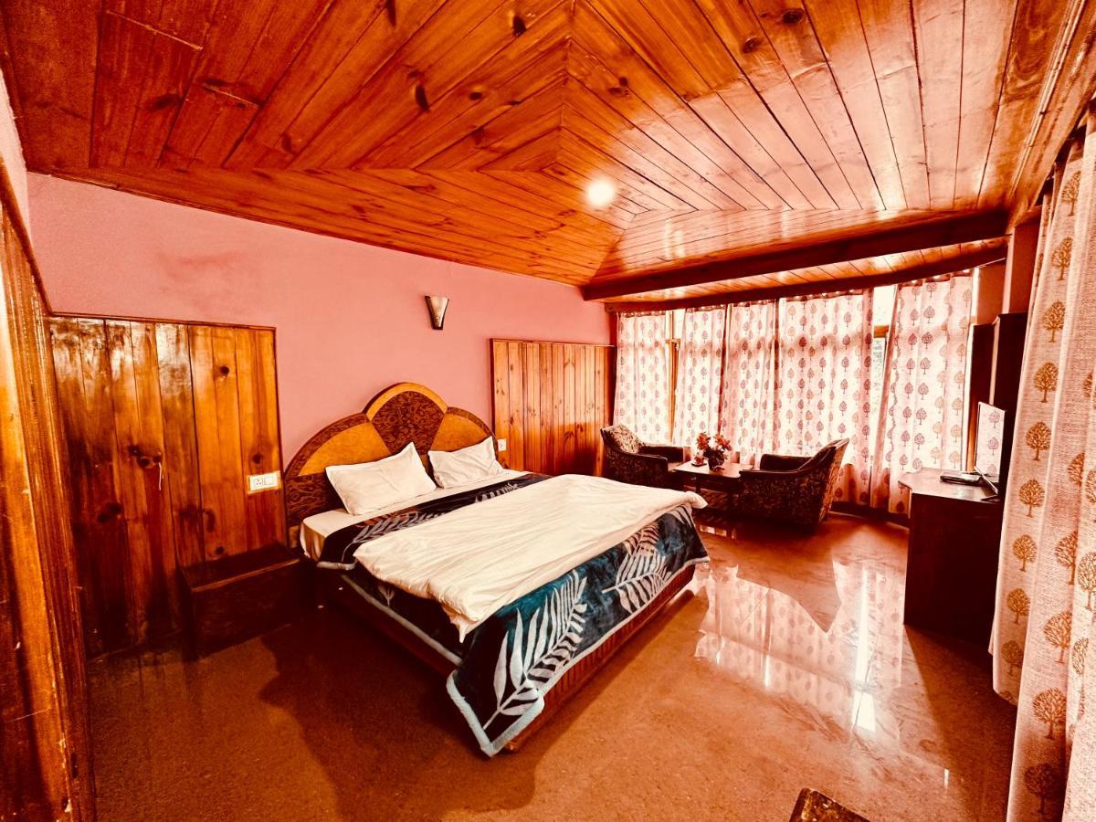 Hotel Daulat Manali Екстериор снимка