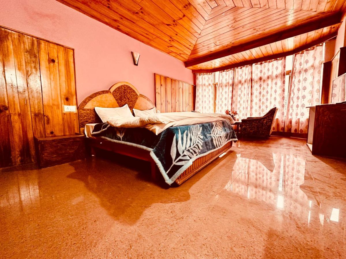 Hotel Daulat Manali Екстериор снимка