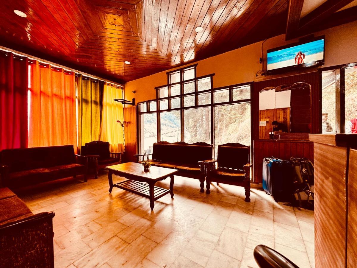Hotel Daulat Manali Екстериор снимка