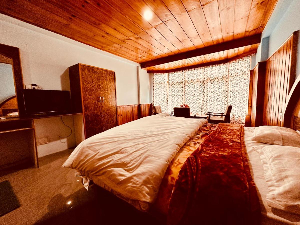 Hotel Daulat Manali Екстериор снимка