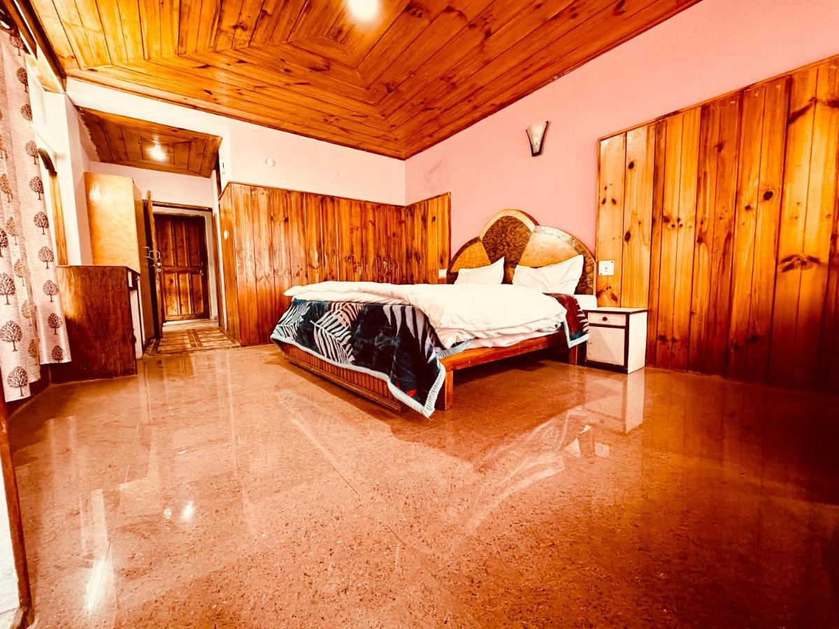 Hotel Daulat Manali Екстериор снимка