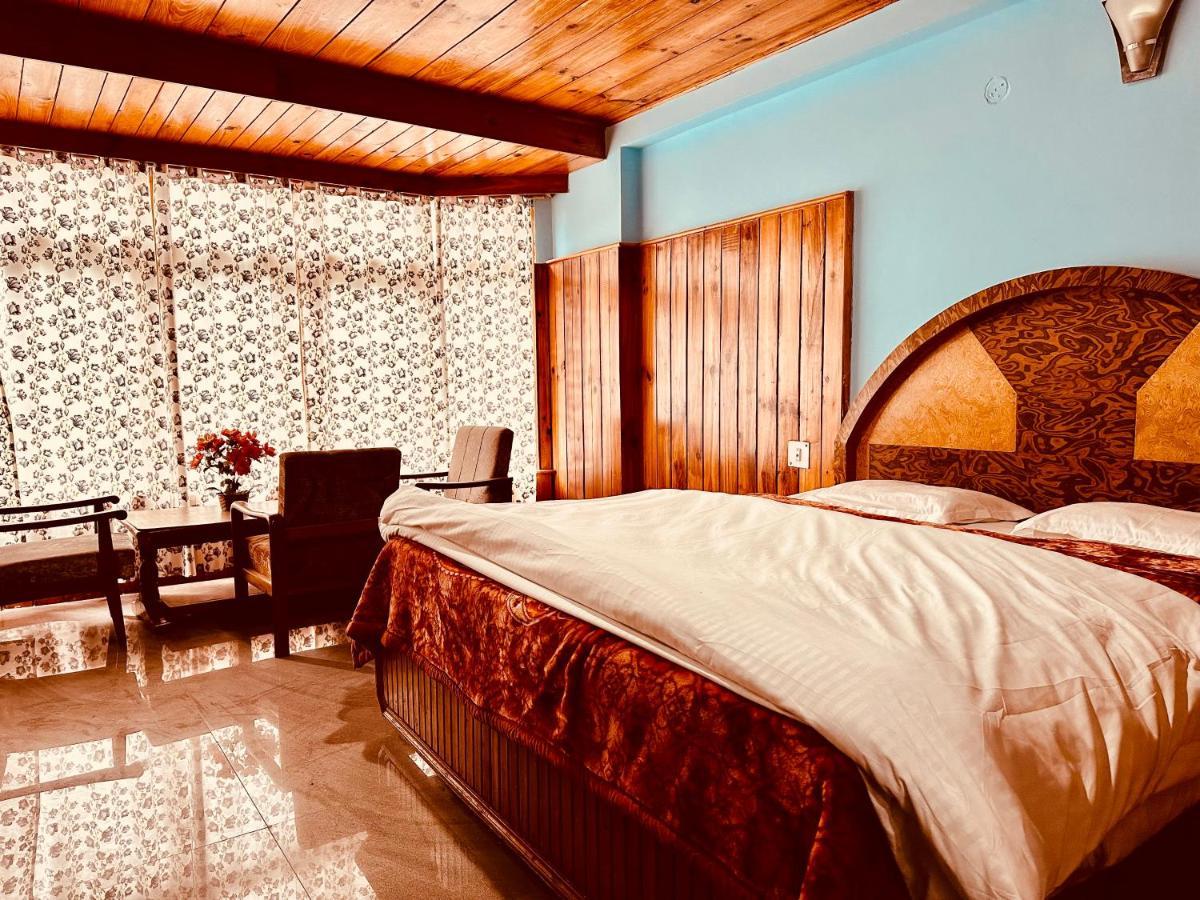 Hotel Daulat Manali Екстериор снимка