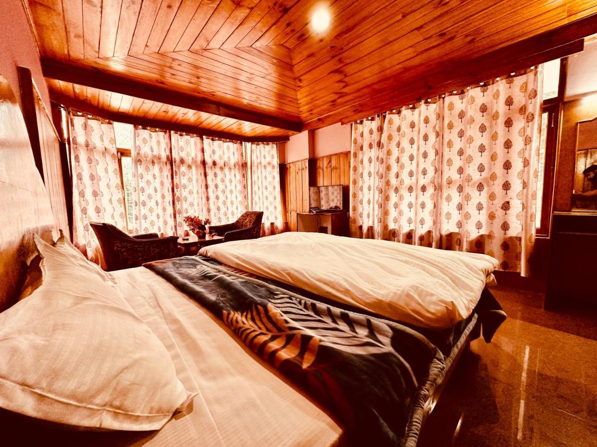 Hotel Daulat Manali Екстериор снимка