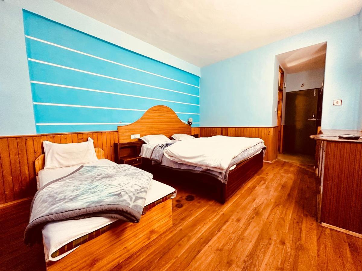 Hotel Daulat Manali Екстериор снимка