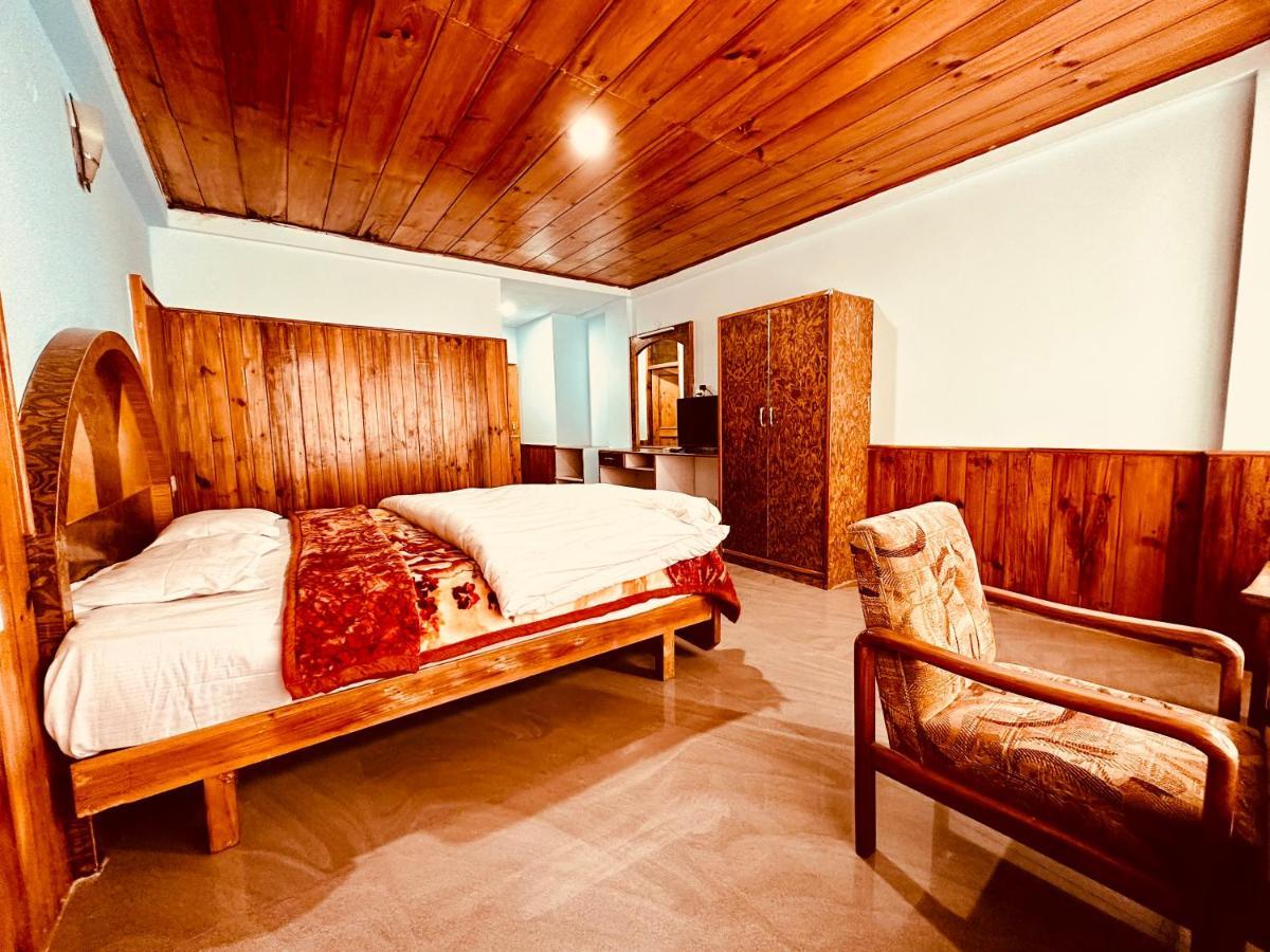 Hotel Daulat Manali Екстериор снимка