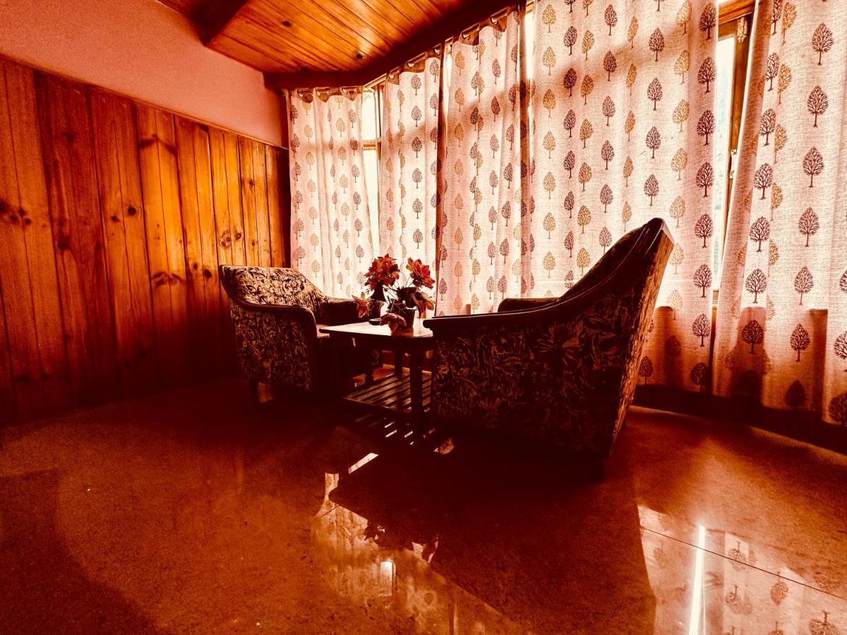 Hotel Daulat Manali Екстериор снимка